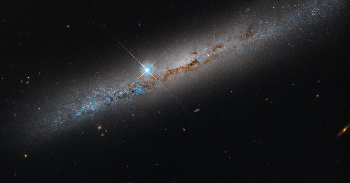 Hubble Space Telescope Captures Spiral Galaxy NGC 1827